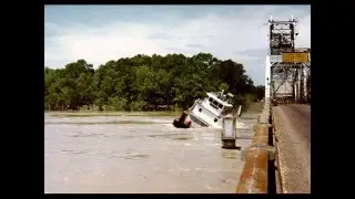 barge tug crash