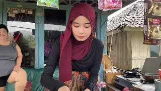 AWW...JUMPA NENG LIA PERAWAN DESA CANTIK ALAMI TERNYATA MASIH JOMBLO MENUNGGU YANG SERIUS