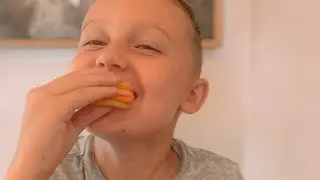 Gummy lunchable review!