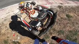 Aggressive Battle ends with me crashed out - Kartodromo Afidnes