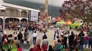Voladores de Papantla en las fiestas de Chocaman, Veracruz