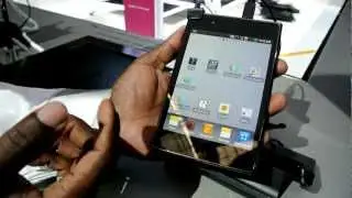 LG Optimus Vu - video demo @ MWC 2012 [ENG]