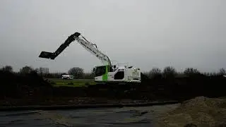 Liebherr R926 Generation 8 Multi-User - Martens en Van Oord