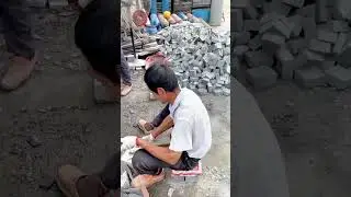 Manual Stone Cutting: The Detailed Process of Preparing Uniform Cobblestones for Paving