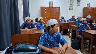Penyampaian VISI MISI SMP IT ORENZ kepada Siswa Baru
