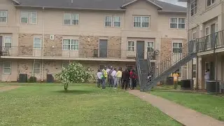 Residents of Mooretown apartments say conditions are deplorable