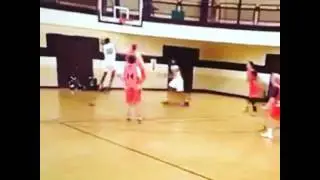 Q-ball split two defenders