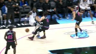 Julius Randle with an ankle breaker on Jaime Jaquez Jr., who gets injured during the play