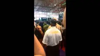 ARNOLD SCHWARZENEGGER VISITA EL STAND DE NUTRYTEC