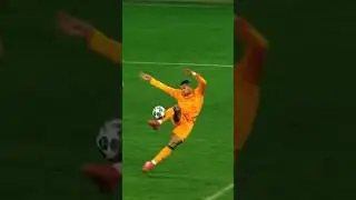 Mbapp&eacute;&rsquo;s STUNNING finish 🤪