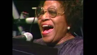 The Angelic Gospel Singers - This Old Building