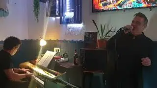 LOBO VOZ Y PIANO  TRYING TO GET TO YOU MUESTRA