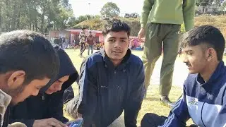 Khelmahakumb mai  ye kya kara ree ......