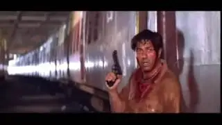 Har qadam par koi katil hai kaha jaye koi