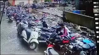 bike thief at bandra bkc (phatter nagar) be aware!!!!