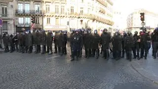 Thousands of Paris police deployed as 'yellow vests' gather | AFP