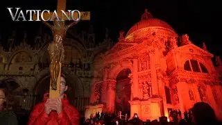 In Venice, Lights turn Red for Christian Persecution | EWTN Vaticano