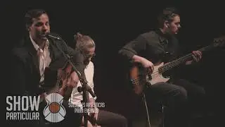 Trio (voz e viol&atilde;o, baixo e cajon) 2
