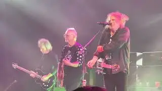 THE CURE - LULLABY - CARDIFF INTERNATIONAL ARENA - 08.12.22
