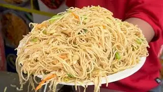 Indian Street Ki Sabse Popular Food Chowmein | Desi Style Noodles