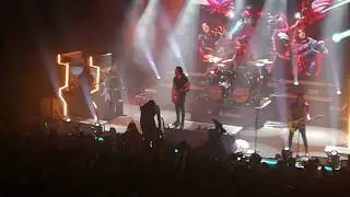 Marc Hudson crowd-surfing | DragonForce - Through The Fire And Flames | Live in London 2019
