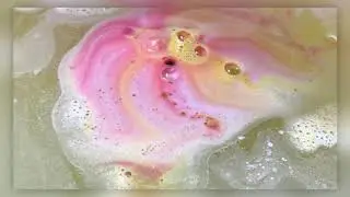 Lush &clubs; Harajuku exclusives &clubs; Royalty Bath Bomb