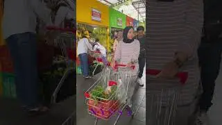 Belanja dipasar tradisional oro oro dowo Malang