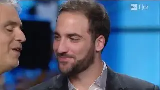 Higuain balla con Belen