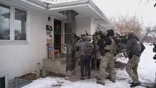 Troops on standby amid Minneapolis ICE protests