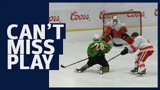 CAN'T MISS PLAY | Daniel Chen scores from his knees