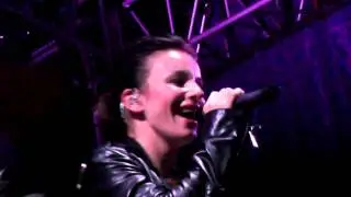 Julia Volkova - Нас не догонят (Live) (05.09.2015)