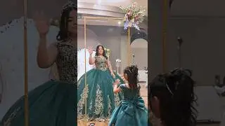 La quincea&ntilde;era en el baile del espejo con su hermanita #quinces #quincea&ntilde;era #bailesorpresa #baile