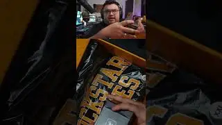 @deDOS DOES AN UNBOXING OF ROCKSTAR GAMES #rockstar #shorts #elded