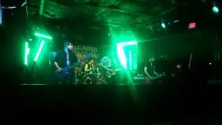 Let Me Fall (Live @ Acadia bar and grill)