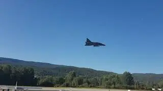 Telemark Airshow - Arrival AJ 37 Viggen