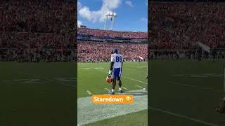 Florida DL Caleb Banks gave Georgia a little extra look as they ran onto the field 👀 #shorts m