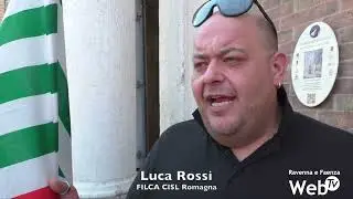 Crisi CMC: l'azienda in piazza a Ravenna. Delegazione ricevuta dal Prefetto