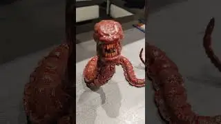 r&eacute;alisation d'un chestburster en impression 3d, peinture main 😍#alien #chestburster #3dprint