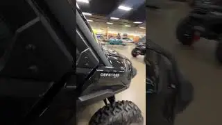 2026 CAN-AM Defender XT CAB HD11 WALK AROUND