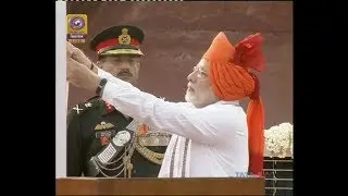 #जश्नएआजादी : PM Modi Unfurls Indian Flag At Red Fort | ABP News