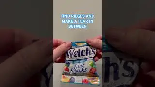 HOW TO open Welch&rsquo;s mixed fruit, fruit snacks. #howtoqueen #shorts