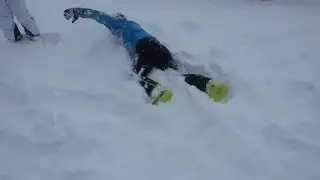 Nuotata in neve fresca.... by Alex