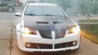 Burnouts at Max's Metro Cruise party!