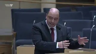 Moskéerna har kopplingar till diktaturer och islamistiska organisationer