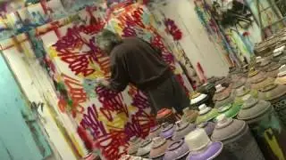 Seen, parrain du graffiti, expose à Paris