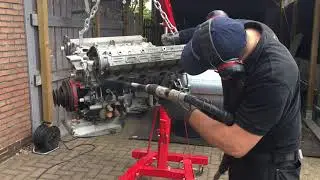 WP Prestige @ work : Cleaning Porsche 928S 1983 Engine Part 1