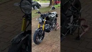 NEW YAMAHA XSR 155 STUNNING BLACK METALLIC ELEGANCE