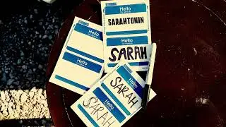 Dexter and the Moonrocks - Sarahtonin (Official Lyric Video)
