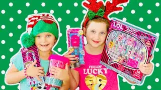 🎄 Christmas Gifts Challenge | Sisters Play Toys