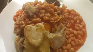 Corned Beef Pie  - Family eats -  This is a feast !